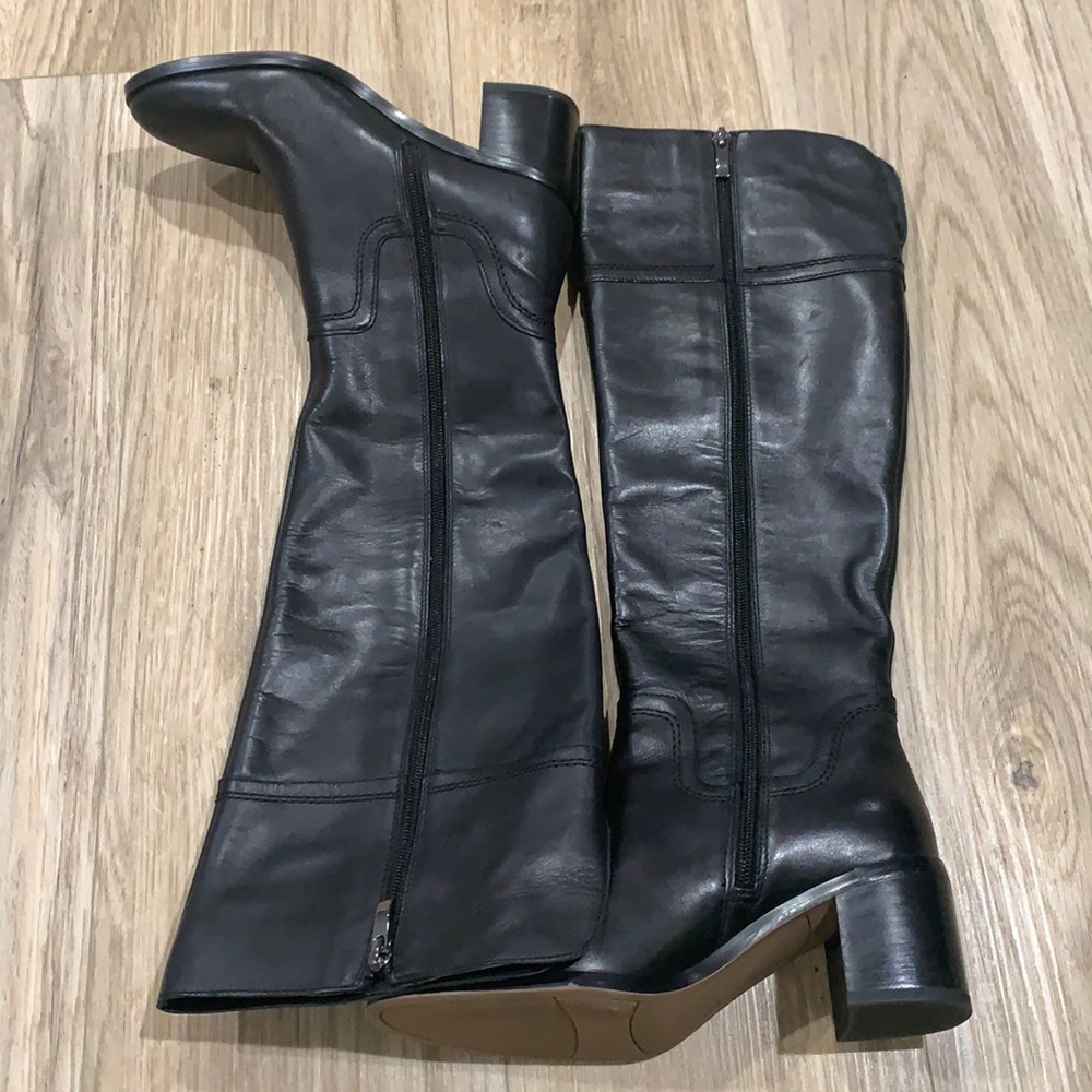 NWOT, Knee high black leather boots, Size 6.5